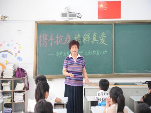 黑龙江哈尔滨：小金豆的冰雪奇缘，风里雪里，我在老道外等你
